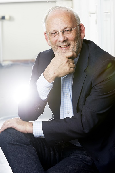 Frans Vossenaar, oprichter Public Support