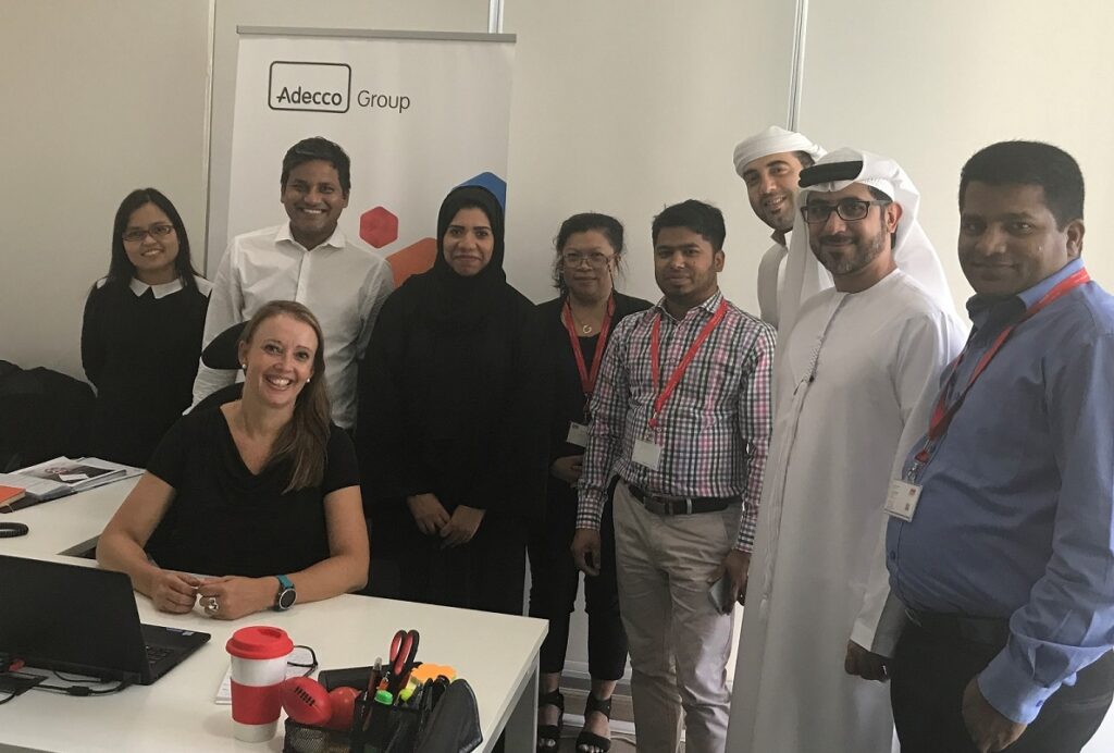 Joyce Bijl met enkele team members Adecco Group UAE, Dubai